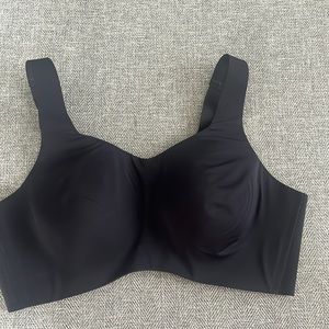 Knix size 7 sports bra. Never worn.